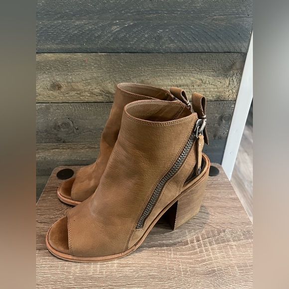Dolce Vita Boots Womens Sz 8 Brown Suede Peep Toe Ankle Booties Casual Shoes - Picture 5 of 13